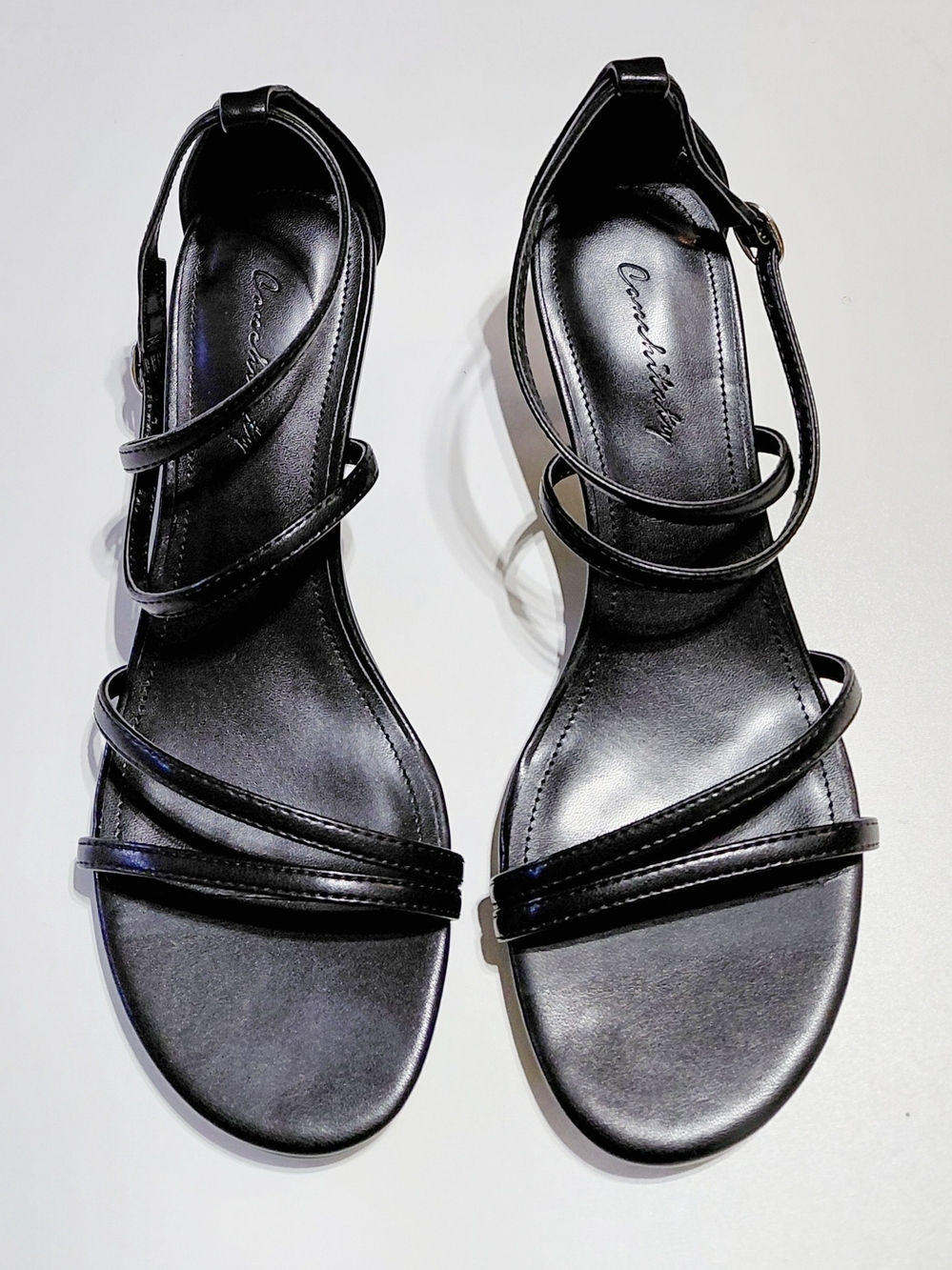 CONCHITATY Women's Black Round Toe Strappy Kitten Heel  Sandals Size 7.5